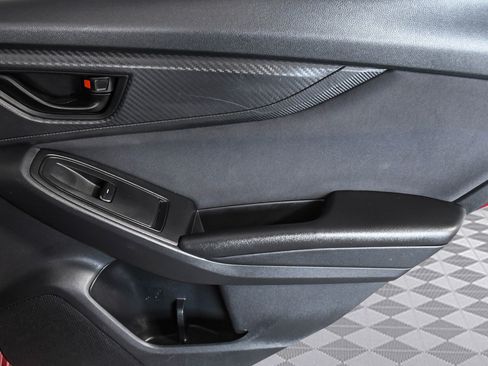 Used 2019 Subaru Crosstrek 2.0i Premium w/ Eyesight System image 24