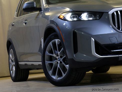 New 2026 BMW X5 xDrive50e w/ Climate Comfort Package image 4