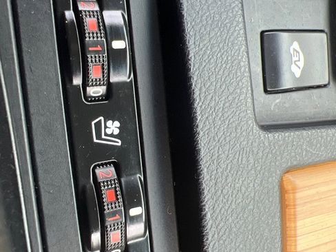 Used 2014 Lexus RX 450h AWD image 29