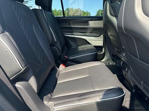 Used 2026 Cadillac Vistiq Platinum w/ LPO, Floor Liner Package AWD/4WD image 39
