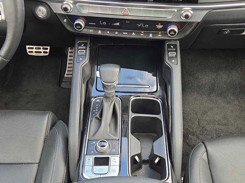 Used 2024 Kia Telluride SX w/ Towing Package image 33