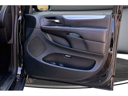 Used 2019 Dodge Grand Caravan GT FWD image 49