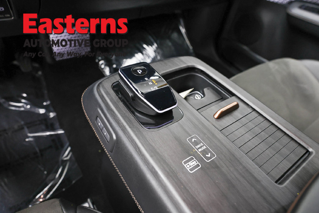 Used 2024 Nissan Ariya AWD image 15