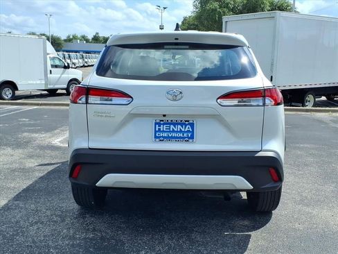 Used 2023 Toyota Corolla Cross L FWD image 6