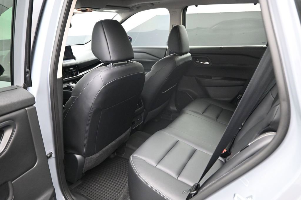 Used 2024 Nissan Rogue SL w/ SL Premium Package FWD image 23