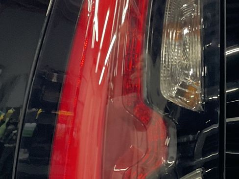 Used 2018 Kia Soul EV + w/ Sun & Fun Package image 10