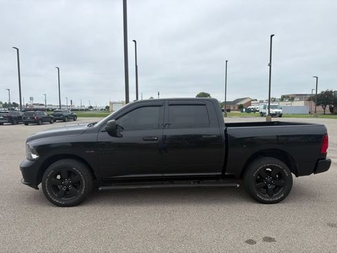 Used 2016 RAM 1500 Express w/ Black Ram 1500 Express Group AWD/4WD image 3