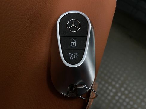 New 2026 Mercedes-Benz GLC 300 4MATIC image 32