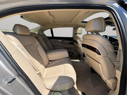 Used 2016 BMW 750i RWD image 45