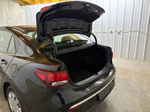 Used 2022 Kia Rio S FWD image 9
