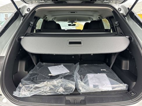 New 2026 Mitsubishi Outlander ES image 7