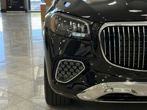 Used 2026 Mercedes-Benz Maybach GLS 600 4MATIC image 7