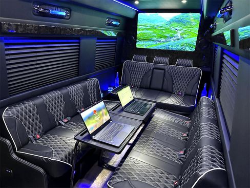 Used 2024 Mercedes-Benz Sprinter 3500 image 26