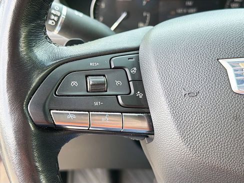 Used 2023 Cadillac XT4 Luxury FWD image 11