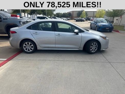 Used 2024 Toyota Corolla LE FWD image 2