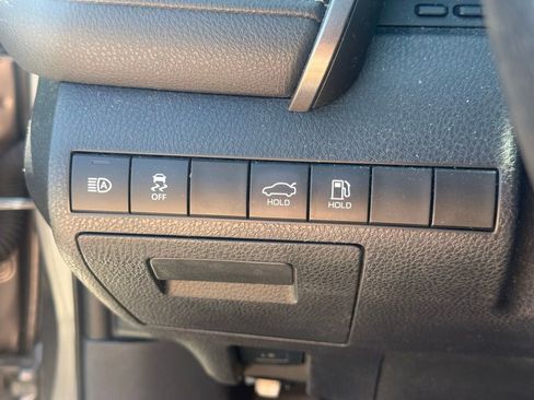 Used 2019 Toyota Camry XSE FWD image 16