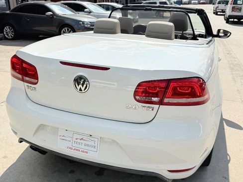 Used 2012 Volkswagen Eos Komfort FWD image 28