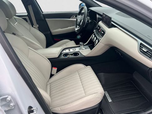 Used 2023 Genesis G70 2.0T w/ Sport Prestige Package AWD/4WD image 15