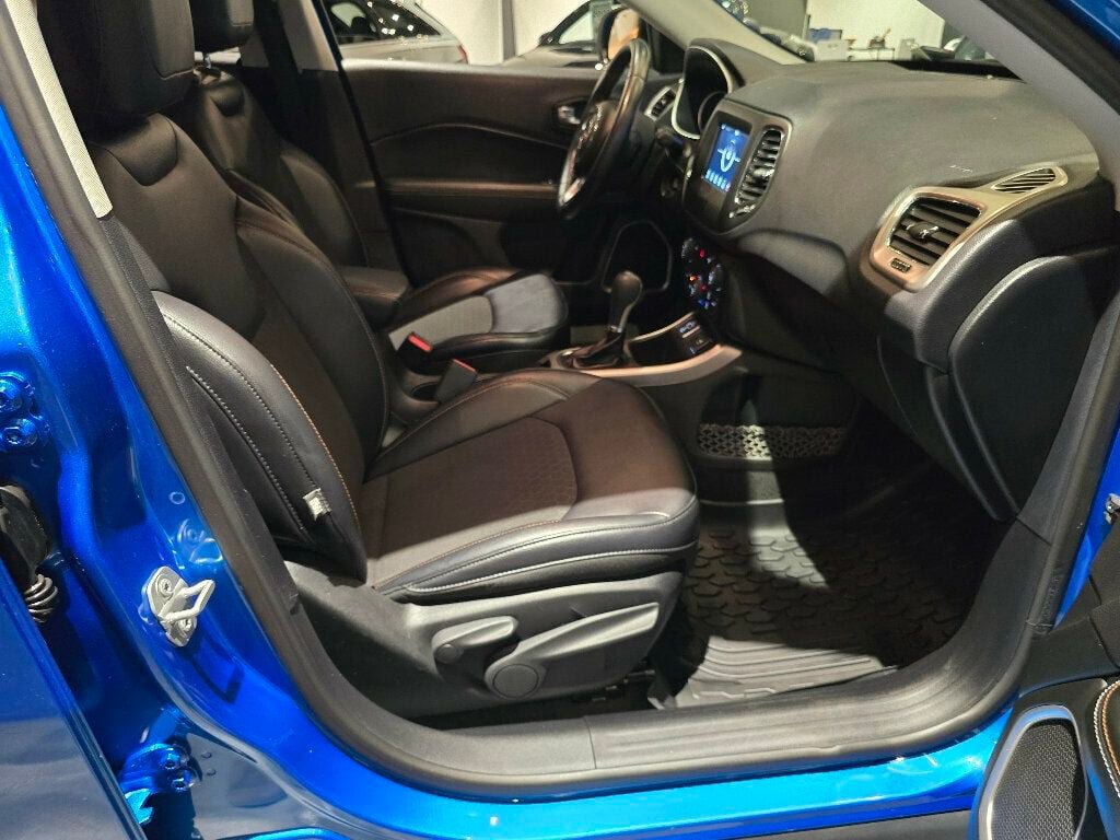 Used 2017 Jeep Compass Latitude w/ Popular Equipment Group FWD image 26