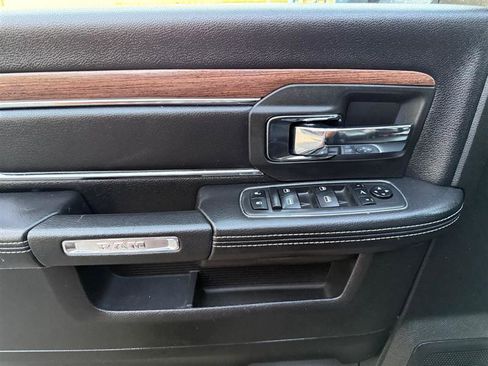 Used 2018 RAM 3500 Laramie image 30