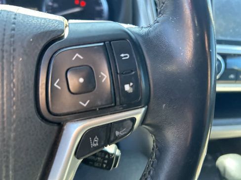 Used 2017 Toyota Highlander XLE image 20