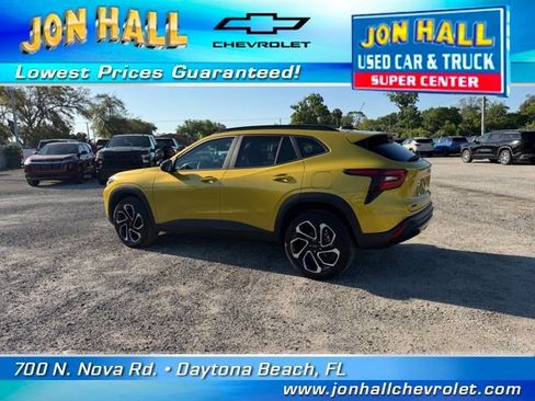 Used 2025 Chevrolet Trax RS w/ Driver Confidence Package image 5