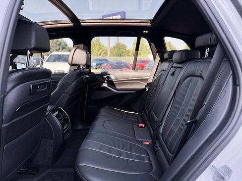 Used 2020 BMW X5 xDrive40i w/ M Sport Package AWD/4WD image 27