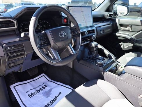 Used 2024 Toyota Tacoma TRD Off-Road AWD/4WD image 12