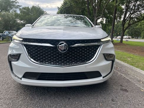 Used 2023 Buick Enclave Avenir w/ Avenir Technology Package FWD image 3