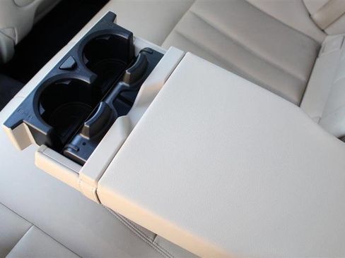 Used 2020 BMW 530i w/ Convenience Package image 33