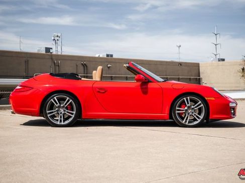 Used 2012 Porsche 911 Carrera S w/ Infotainment Pkg image 13