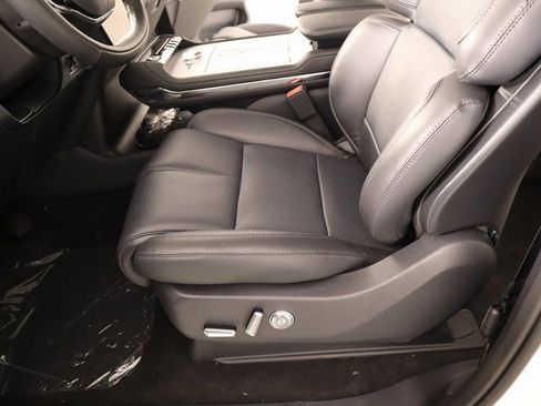 New 2025 Lincoln Navigator Reserve w/ Jet Appearance Package AWD/4WD image 12