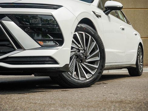 New 2025 Hyundai Sonata Limited image 6