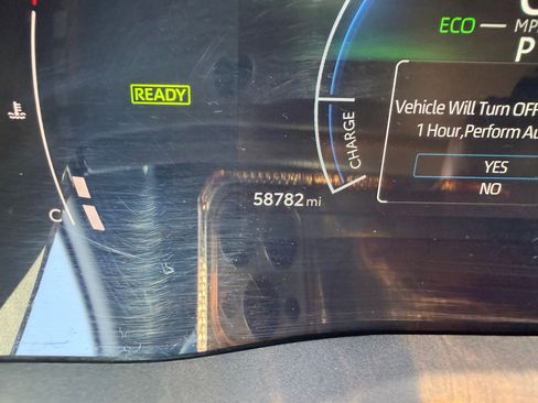 Used 2025 Toyota Camry SE FWD image 17