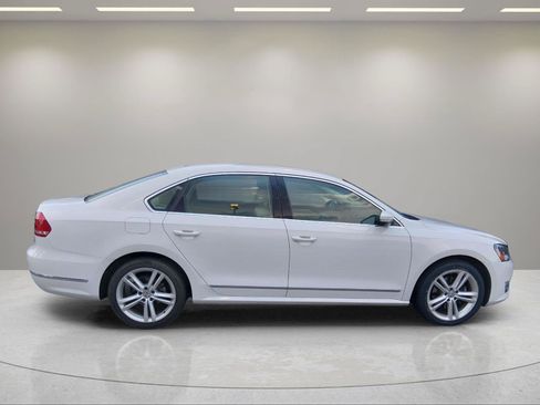 Used 2015 Volkswagen Passat TDI SE FWD image 18