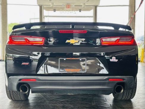 Used 2017 Chevrolet Camaro SS RWD image 11