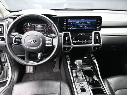 Used 2021 Kia Sorento SX image 25