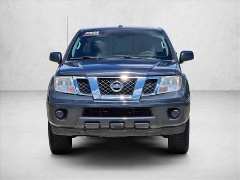 Used 2013 Nissan Frontier SV RWD image 2