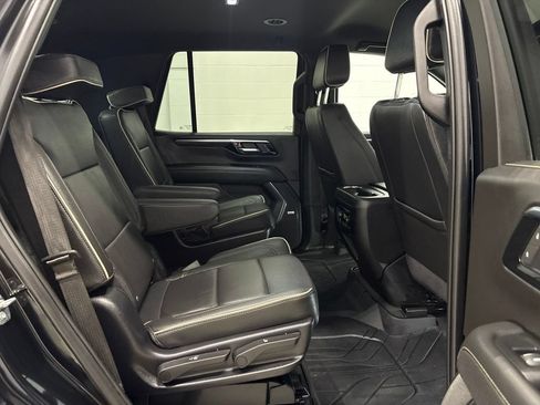 Used 2025 Chevrolet Tahoe Premier AWD/4WD image 34