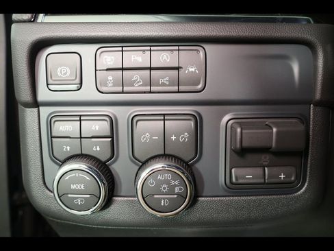 New 2026 Chevrolet Suburban RST w/ Advanced Technology Package AWD/4WD image 14