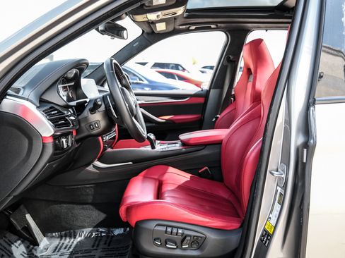 Used 2017 BMW X5 M image 3