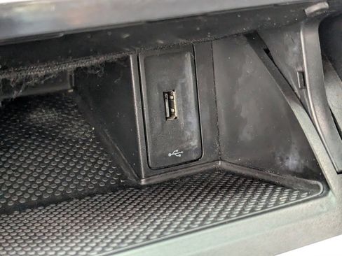 Used 2019 Volkswagen Golf S image 19