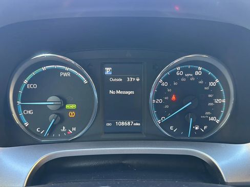 Used 2016 Toyota RAV4 XLE image 16