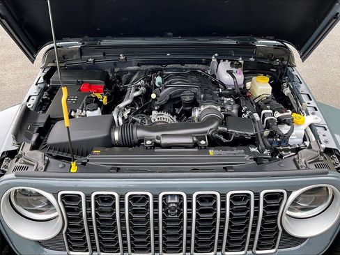 New 2026 Jeep Wrangler Unlimited Sahara AWD/4WD image 11