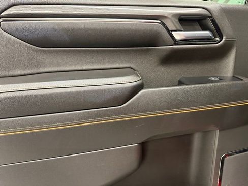 Used 2023 GMC Sierra 1500 AT4 image 22