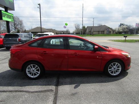 Used 2018 Ford Focus SE FWD image 9