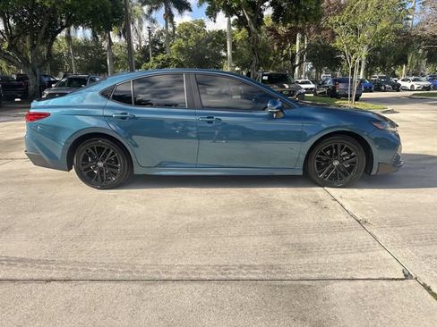 Used 2025 Toyota Camry SE FWD image 14