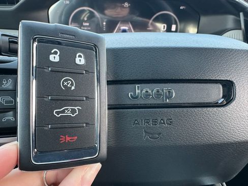 New 2026 Jeep Cherokee Limited AWD/4WD image 60