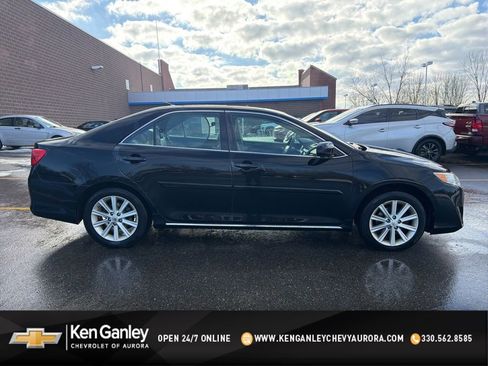 Used 2014 Toyota Camry XLE image 1