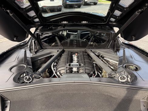 Used 2024 Chevrolet Corvette Z06 RWD image 33